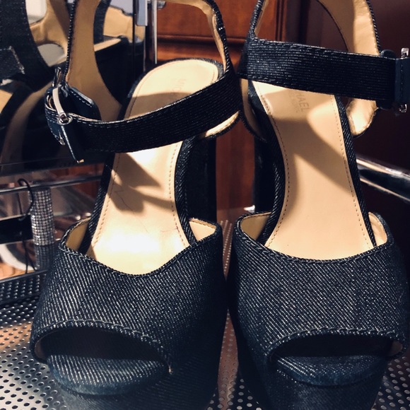 MICHAEL KORS Denim Peep-Toe Pump 👡💕 - Picture 6 of 6